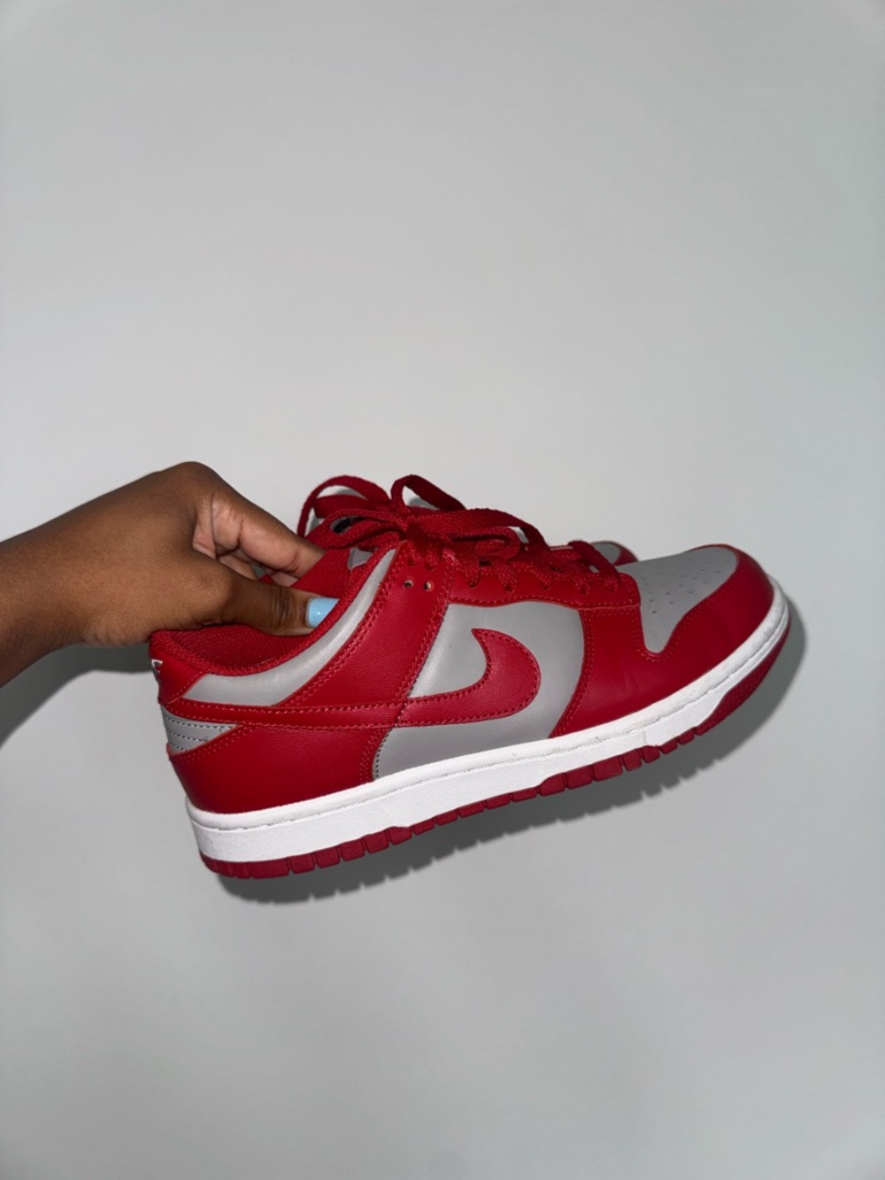 Nike Kids Low-Top Sneakers in Red and Gray